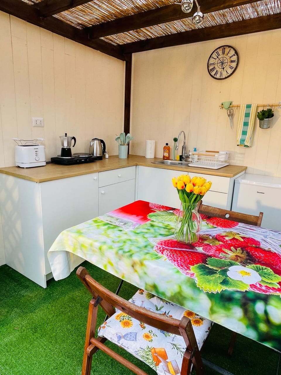 Summer, kitchen