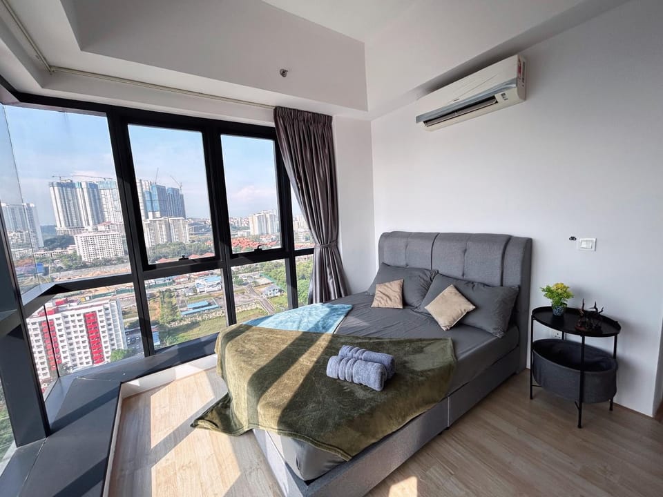 FREE Parking Revo 2Room Rooftop Pool L21 Apartment in Federal Territory of Kuala Lumpur