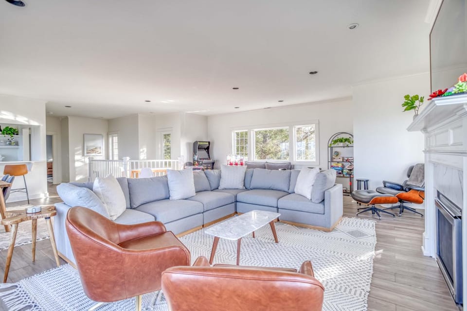 Hilltop Views Guest House House in Lincoln City