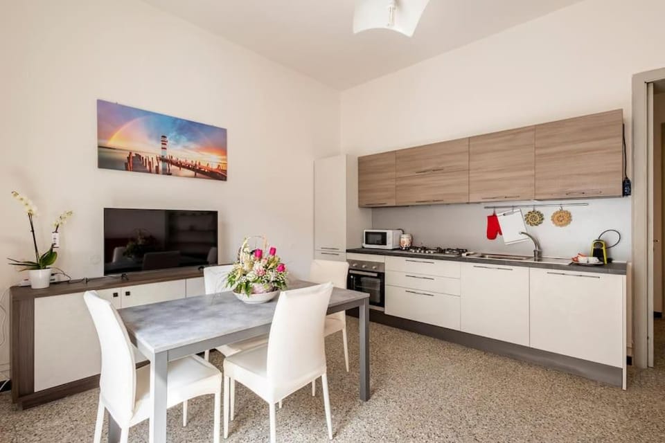TV and multimedia, Kitchen or kitchenette, Dining area, minibar, pet friendly, stove
