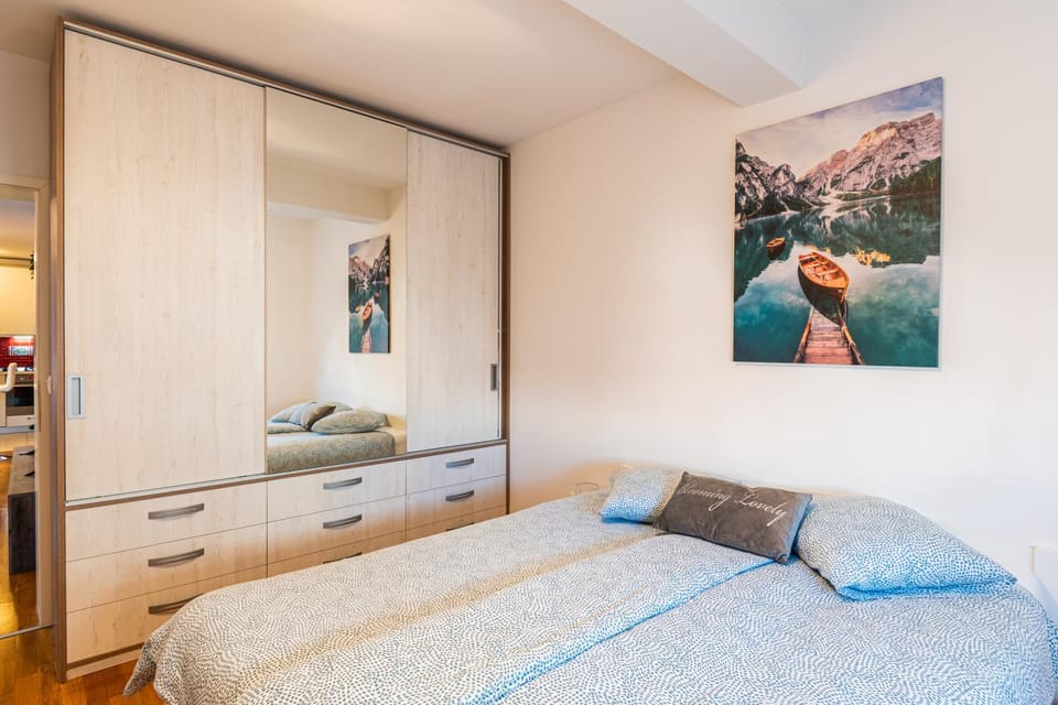 Bed, Bedroom, wardrobe