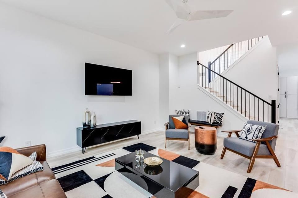 Modern Luxury In The City at Havilah Estates House in Atlanta