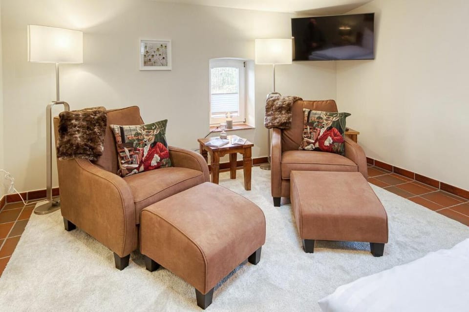 Living room, Photo of the whole room, Seating area