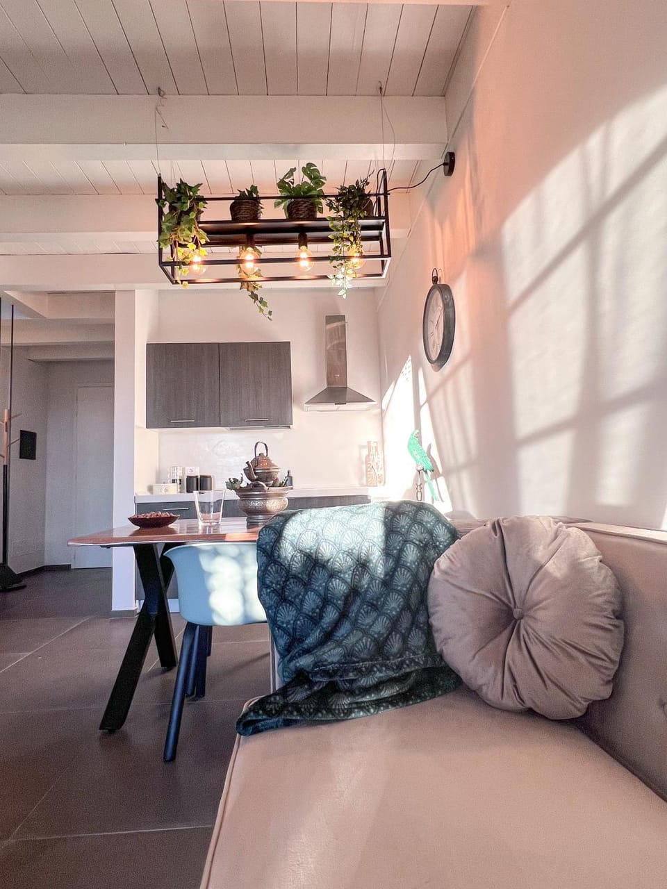 Kitchen or kitchenette, Living room, Dining area