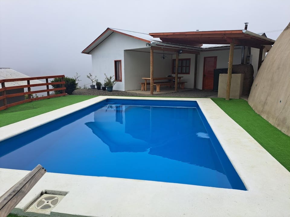 Casa Vista del sol, con piscina, tinaja, y quincho Apartment in Santiago Metropolitan Region
