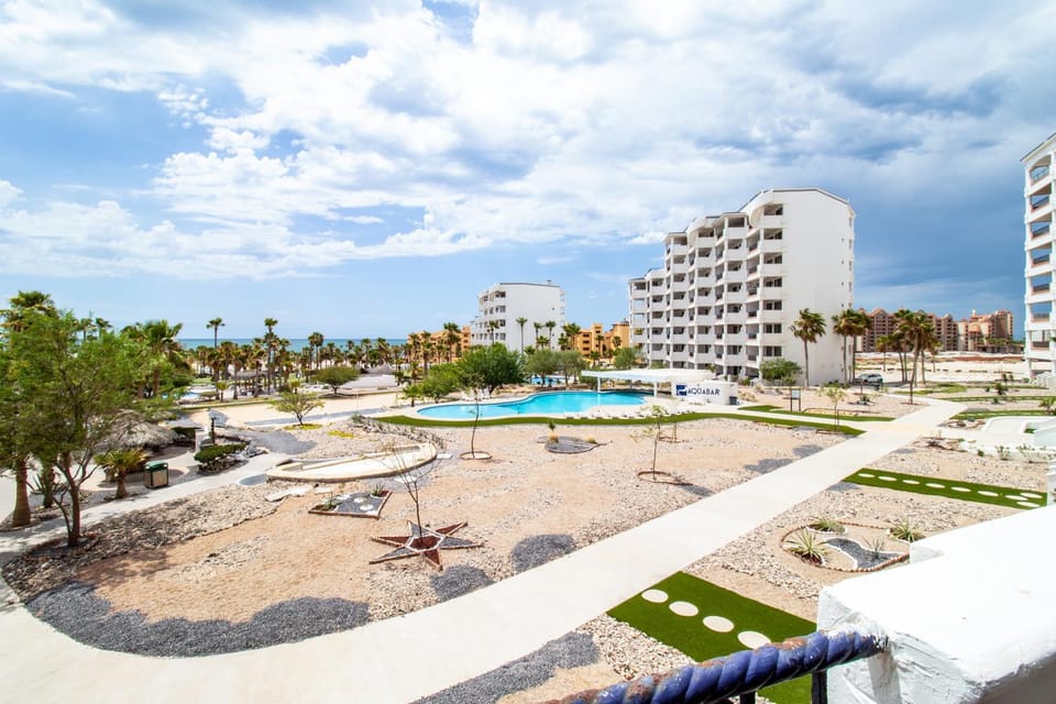 Casa Blanca Golf Villas 2 Bedrooms Condo E 204 Apartment hotel in Rocky Point