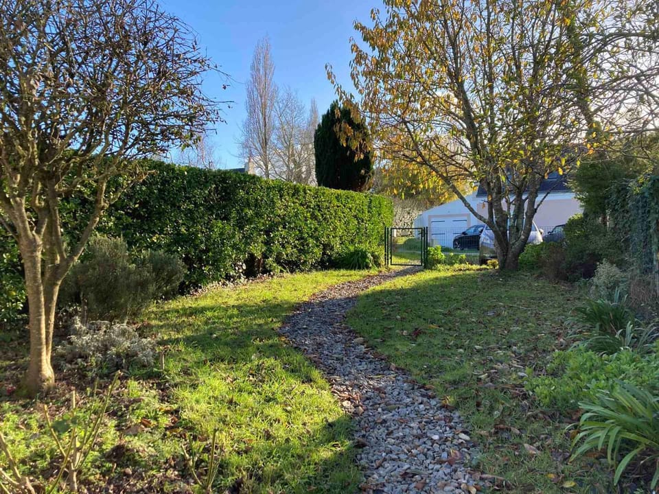 Charmante maison calme avec jardin, animaux acceptés - FR-1-418-196 House in Brittany