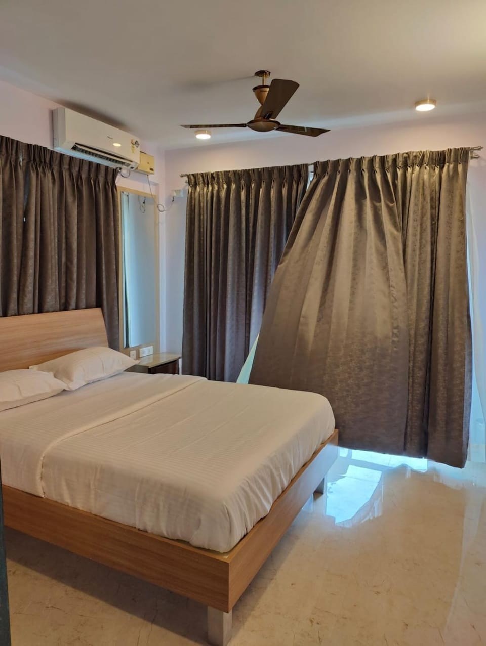 Tara Suites Premium rooms in Central Indiranagar Apartment in Bengaluru