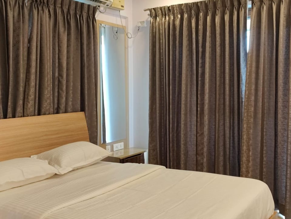 Tara Suites Premium rooms in Central Indiranagar Apartment in Bengaluru