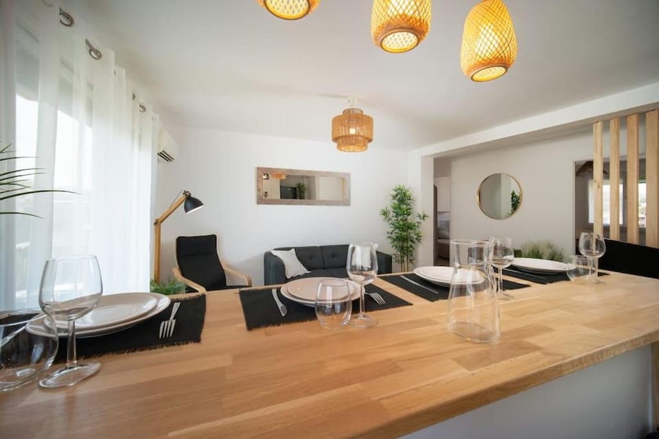 Fully equipped apartment with parking 6 beds Apartment in Marseille