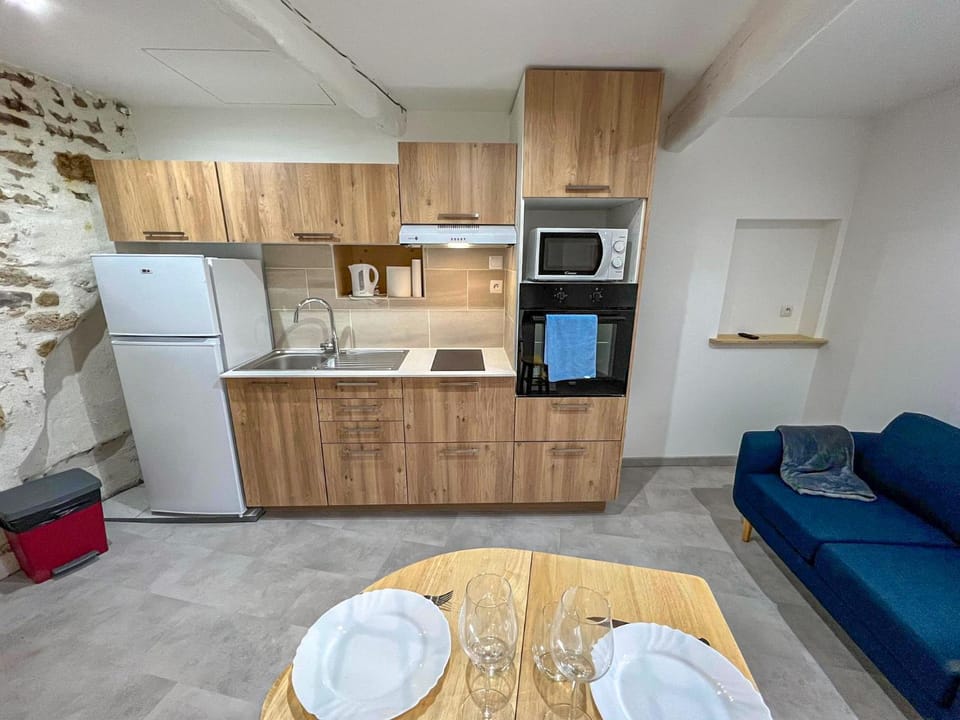 Coffee/tea facilities, Kitchen or kitchenette, Living room, Seating area, Dining area, dishwasher, minibar, pet friendly, stove
