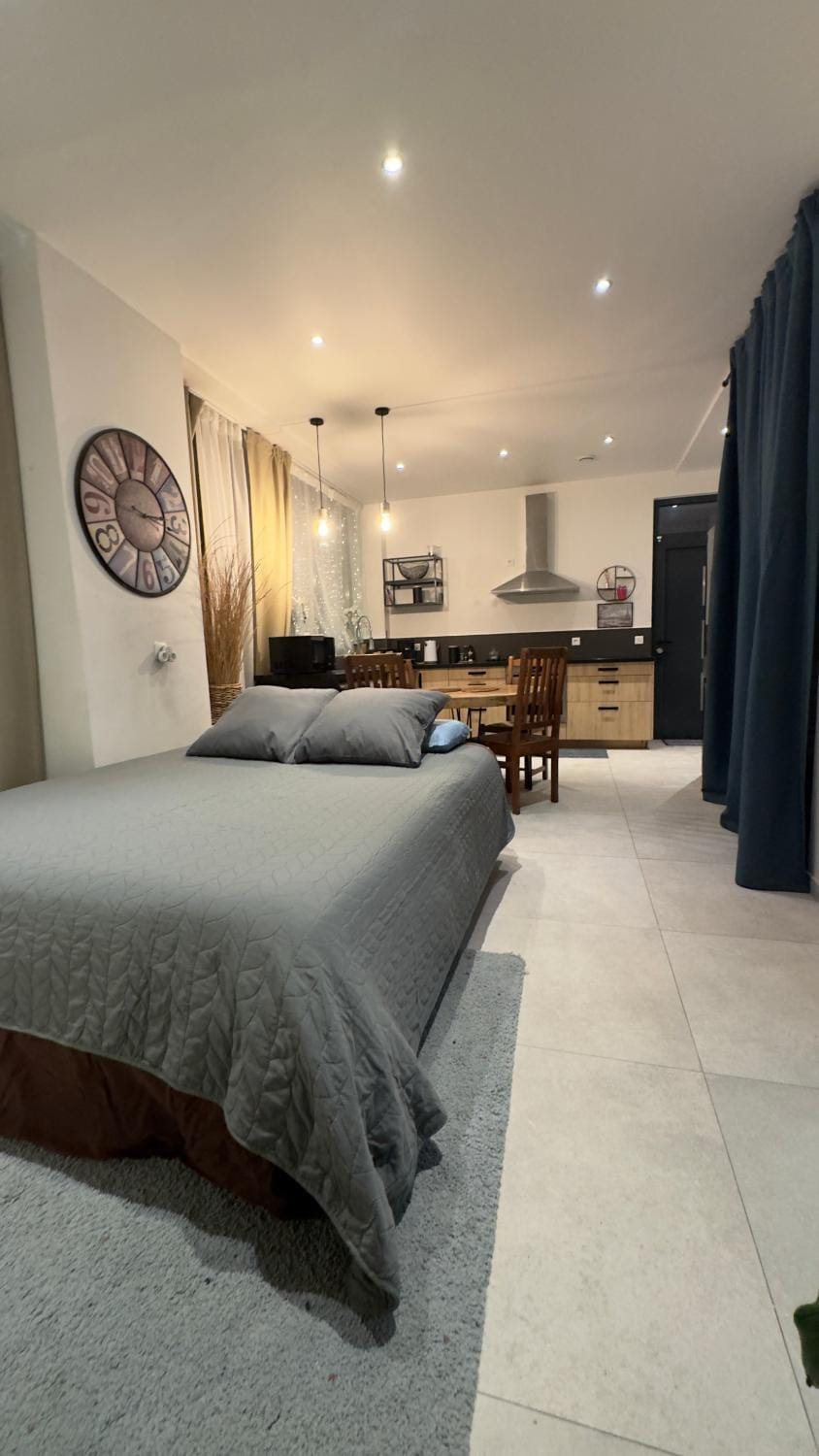 Kitchen or kitchenette, Photo of the whole room