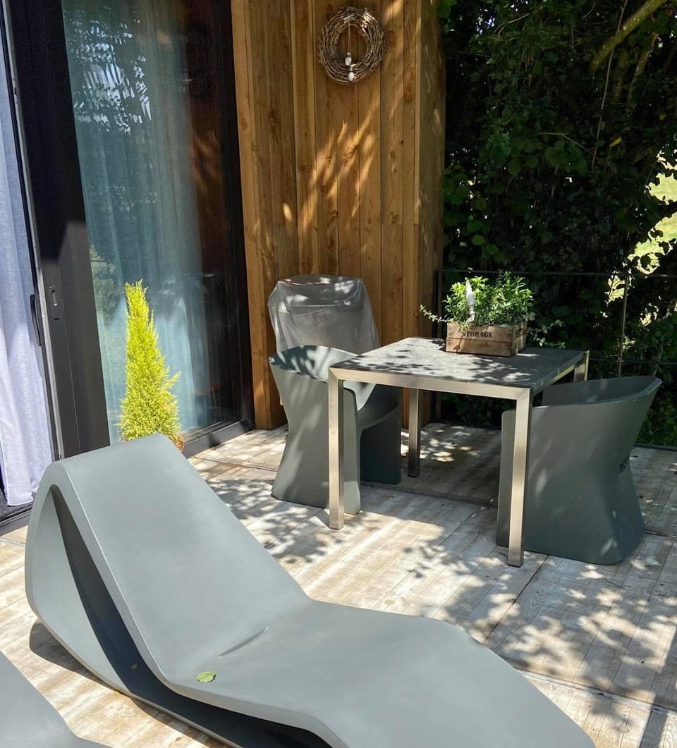 Patio, sunbed