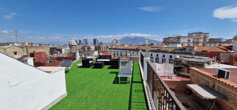 Property building, Day, Balcony/Terrace, Evening entertainment, City view