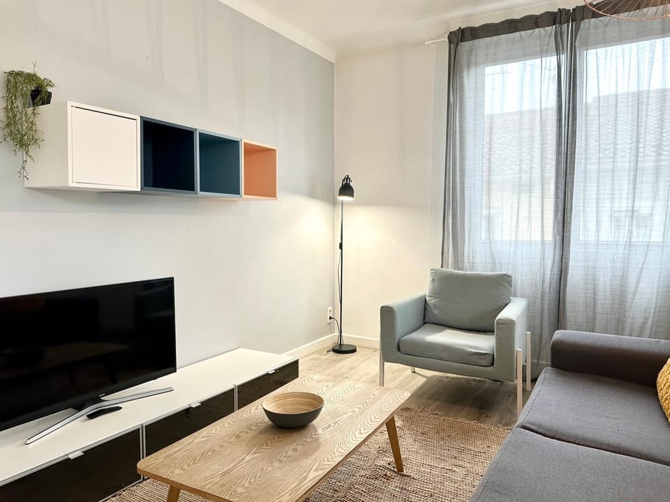 TV and multimedia, Living room, Seating area