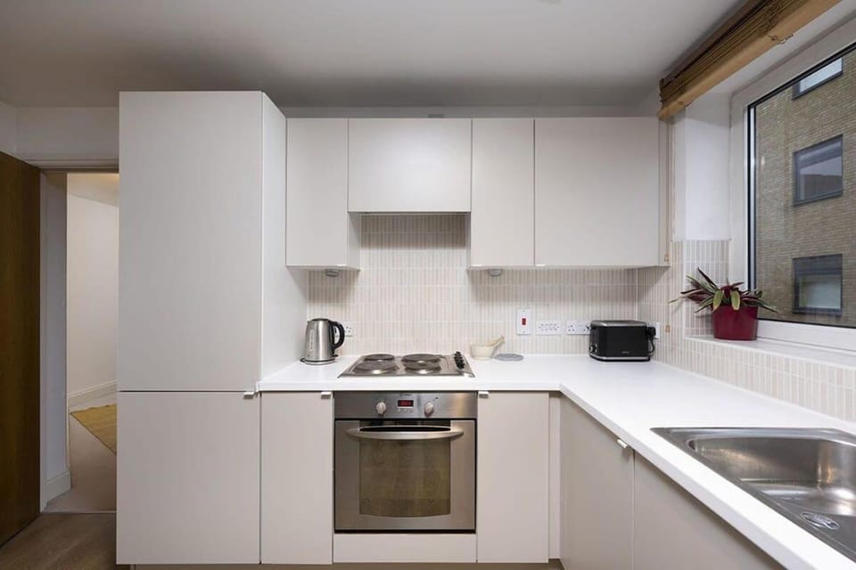 Lovely one bedroom apartment in Elephant Castle Apartment in London Borough of Southwark