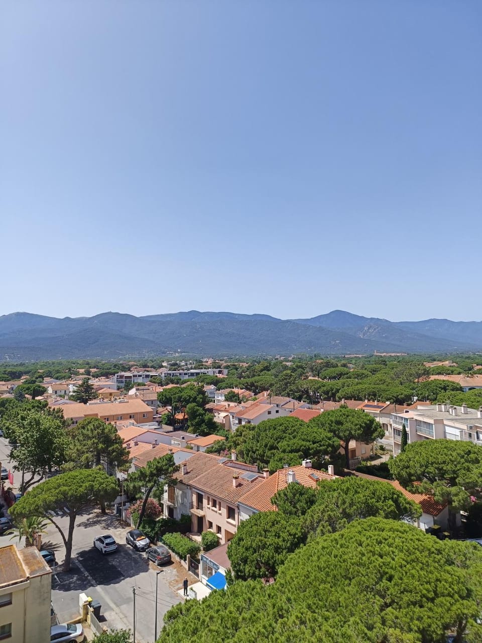 Neighbourhood, Mountain view, Sea view