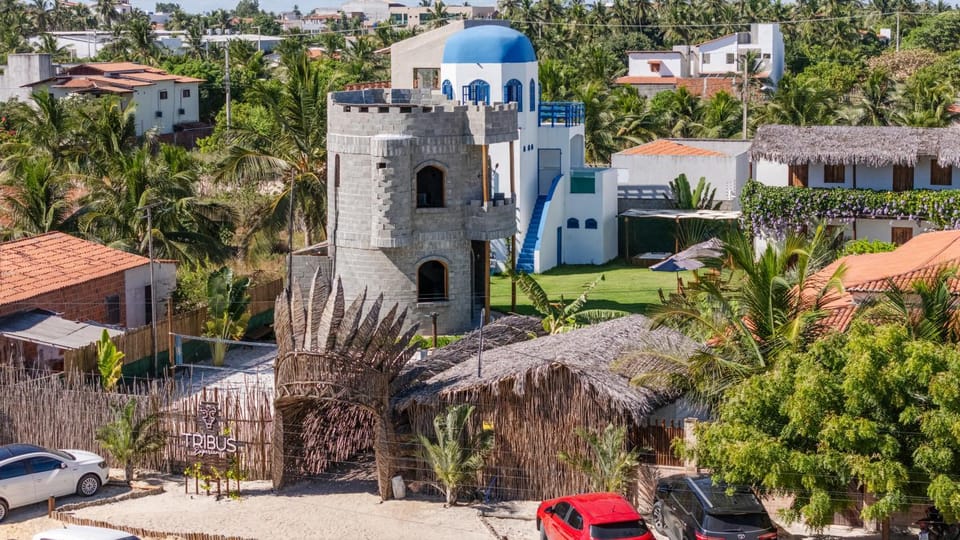 Property building, Day, Neighbourhood, City view, Landmark view, Location, Parking