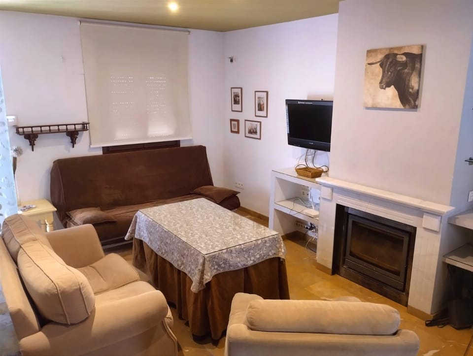 TV and multimedia, Living room, Seating area