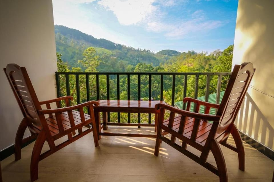Day, View (from property/room), Balcony/Terrace, Seating area, Mountain view