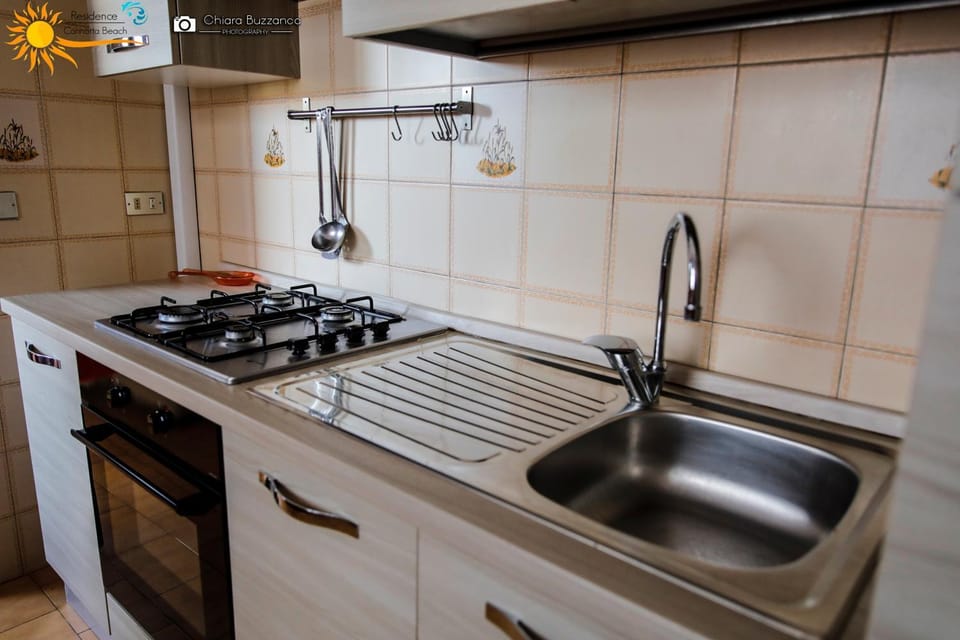 Kitchen or kitchenette, pet friendly, stove