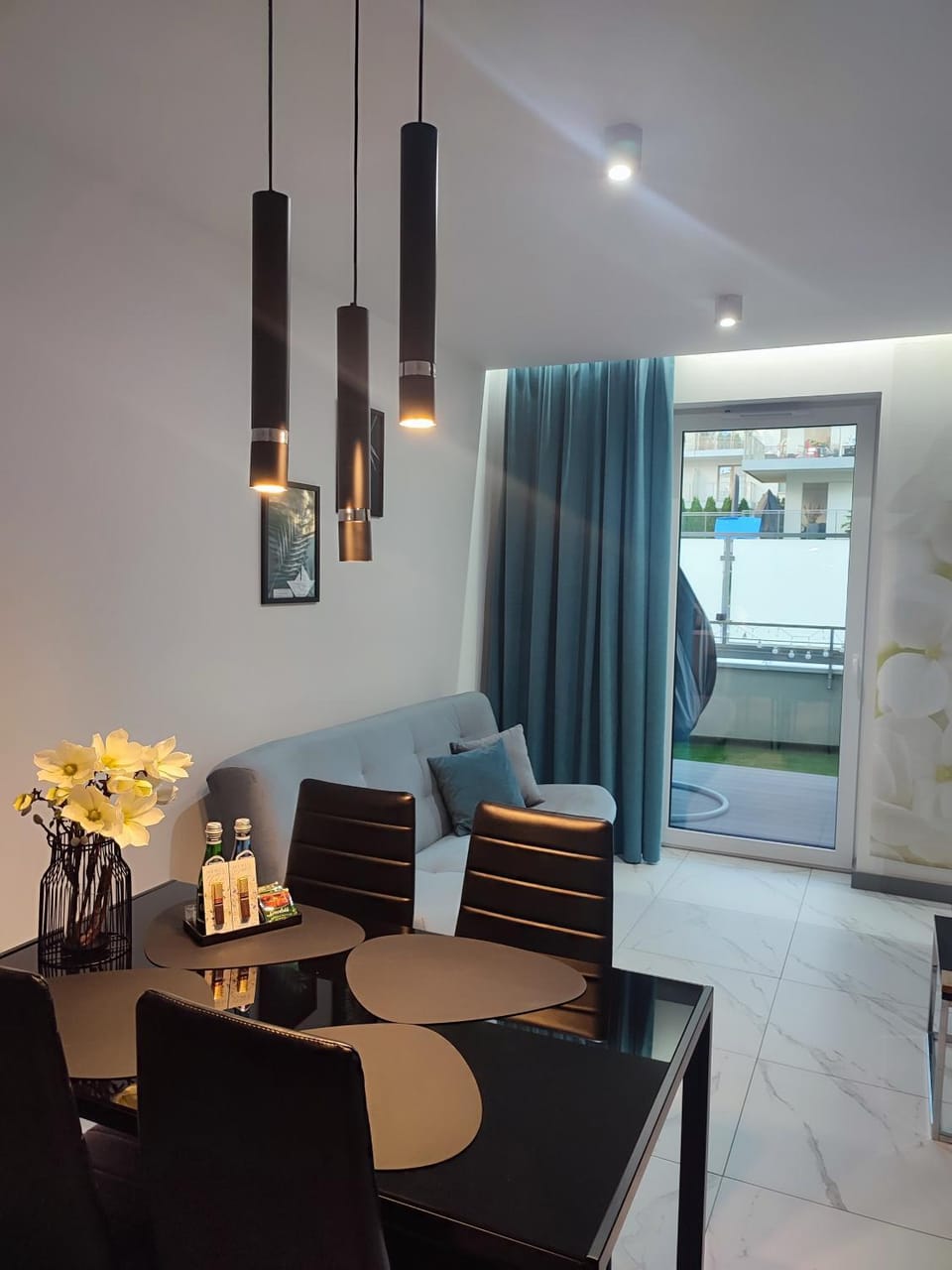 Living room, Seating area, Dining area