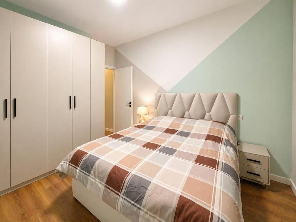 Bedroom, wardrobe