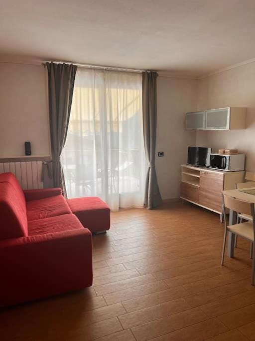 Csendes és nyugodt hely medencével. Apartment in Province of Brescia