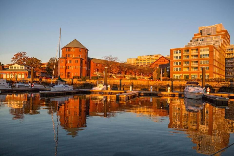 Sea Pearl Boston Yacht Docked boat in Charlestown