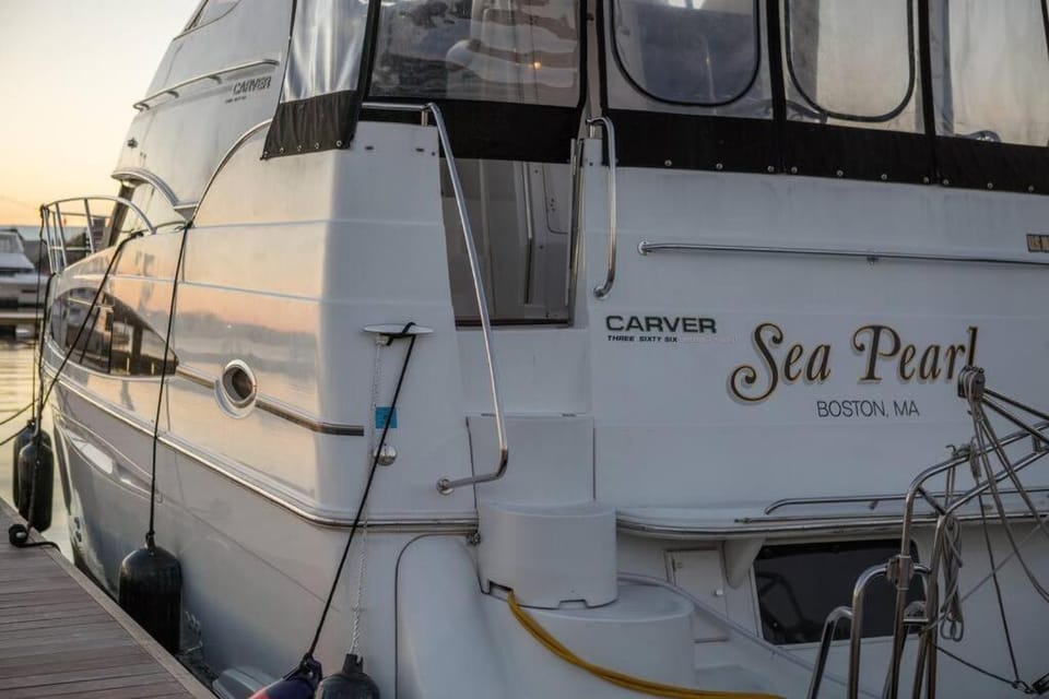 Sea Pearl Boston Yacht Docked boat in Charlestown