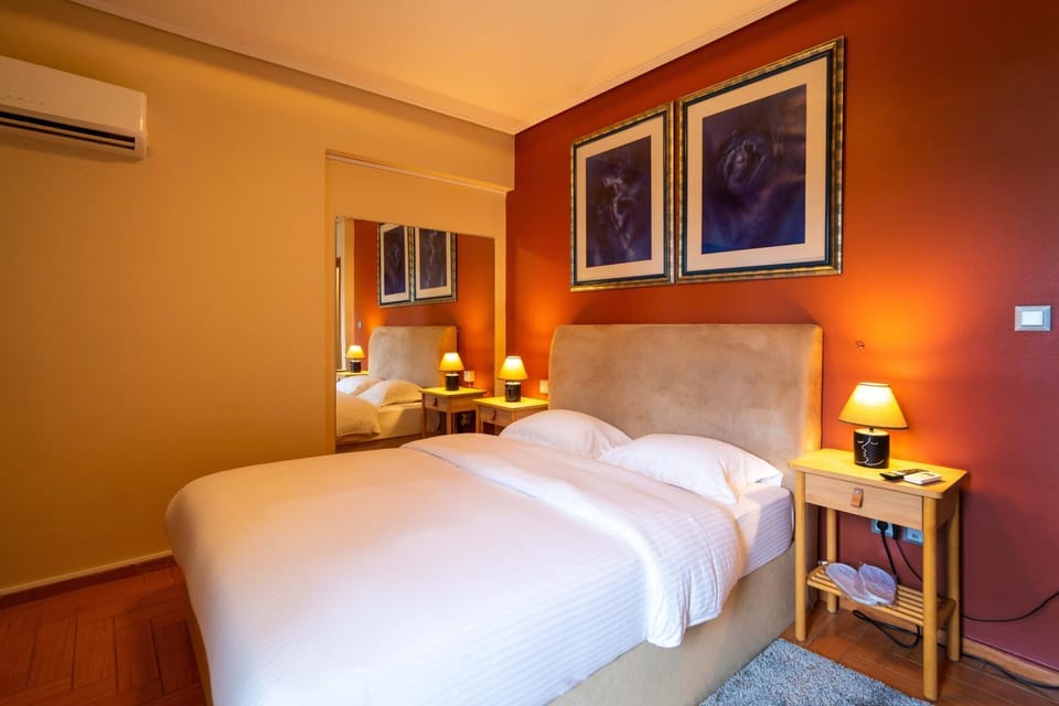 Bed, Bedroom, air conditioner