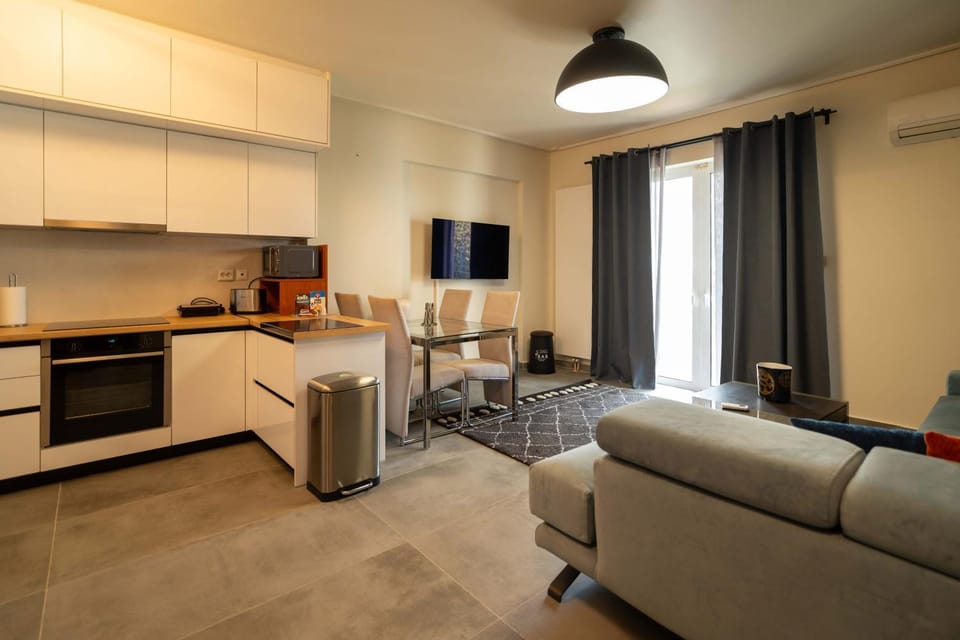 TV and multimedia, Living room, Dining area