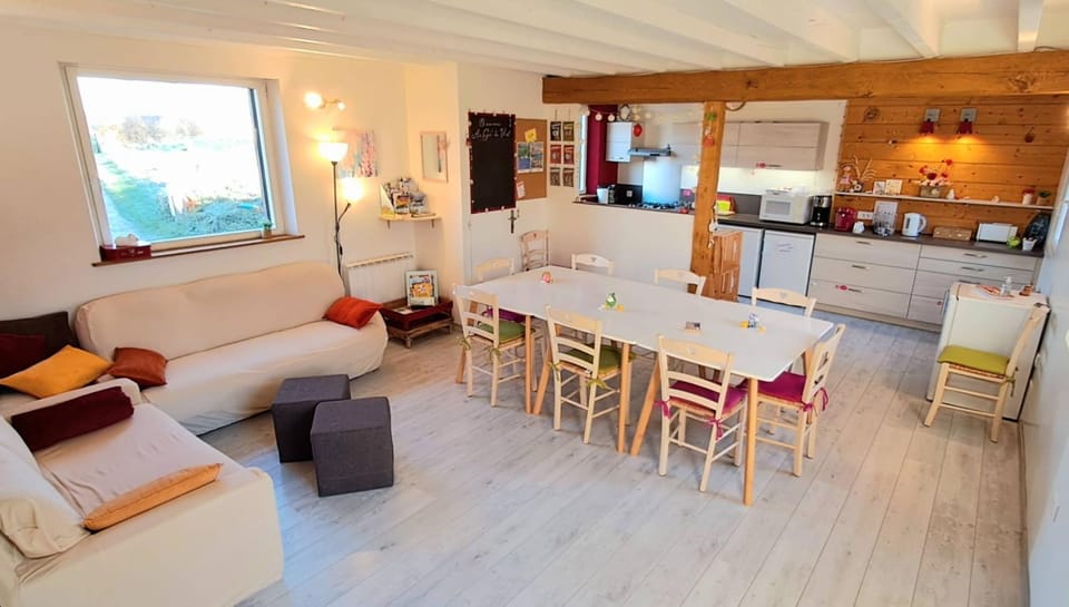 Communal lounge/ TV room, Living room, Dining area