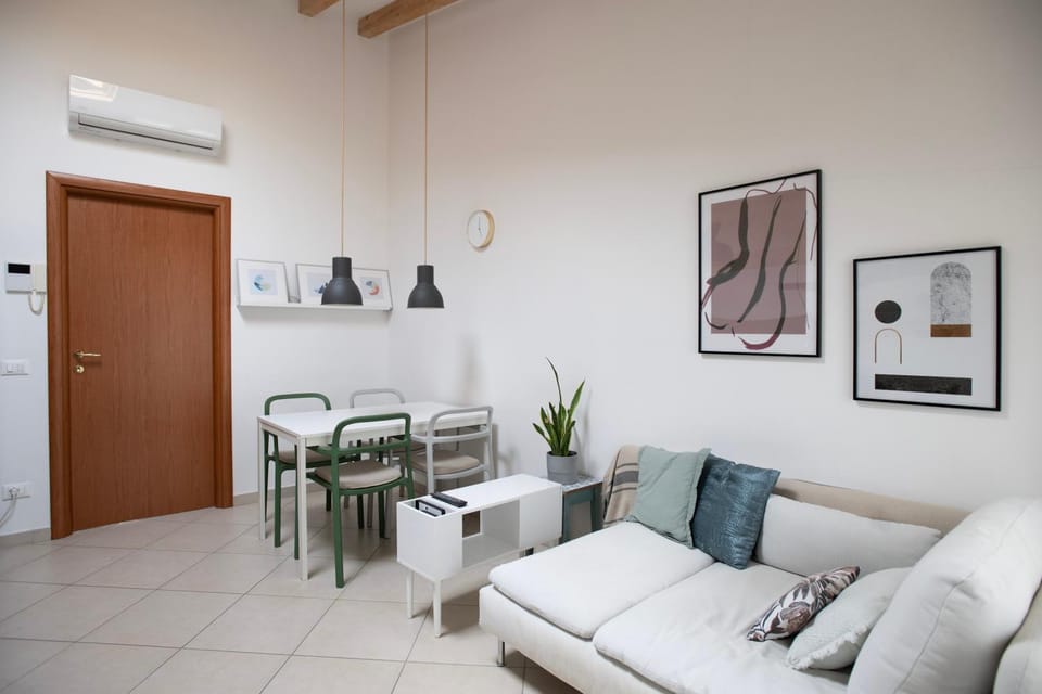 Living room, Dining area, air conditioner