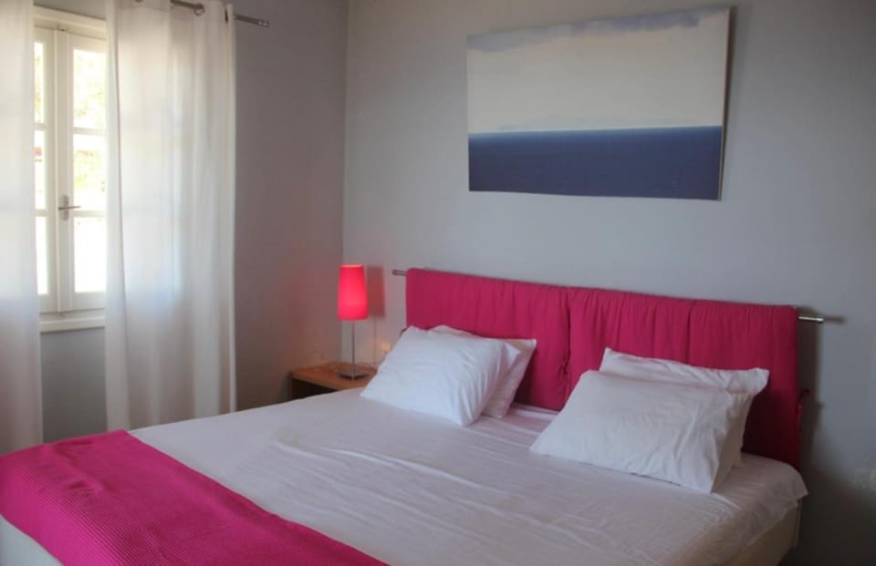 Melina's House Apartment in Kea-Kythnos