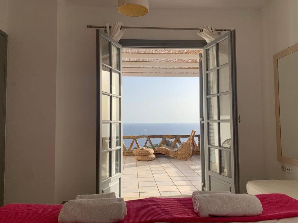 Melina's House Apartment in Kea-Kythnos