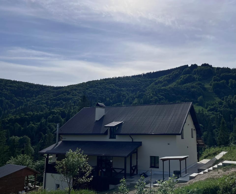 Hillside Nature lodge in Lviv Oblast