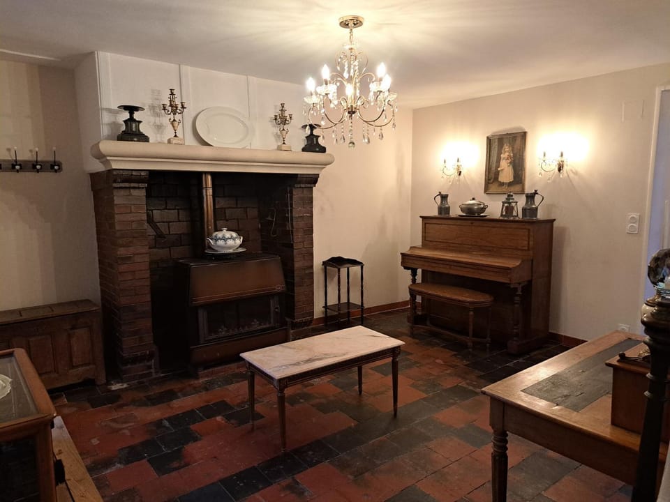 Property building, Living room