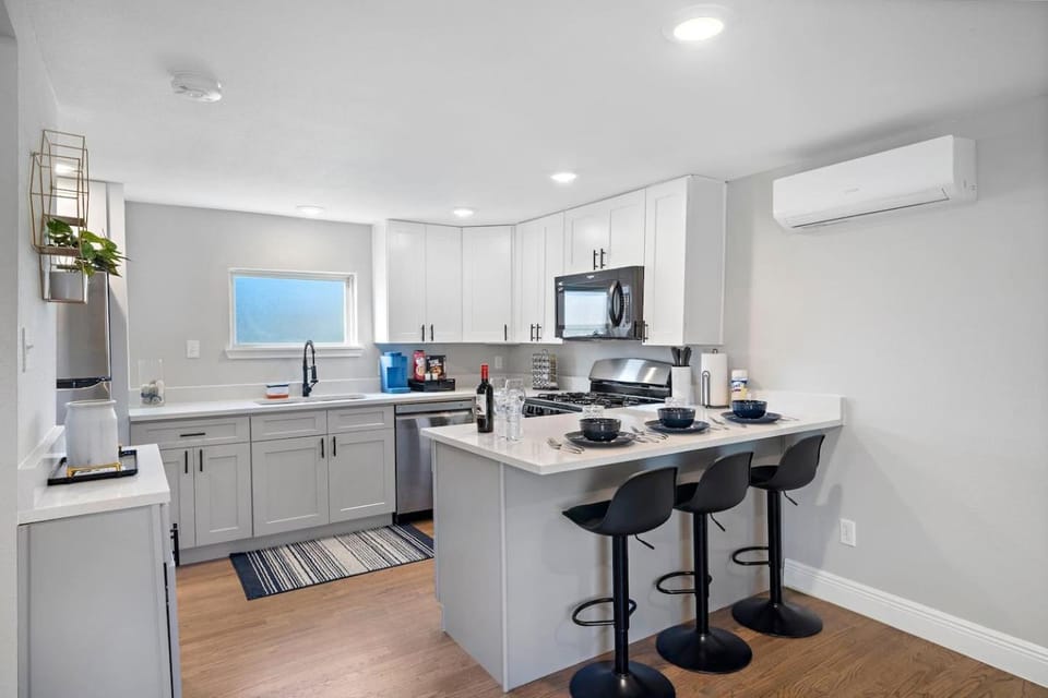 Med Center Studio Near Museums Fire Pit WiFi BBQ Apartment in Houston