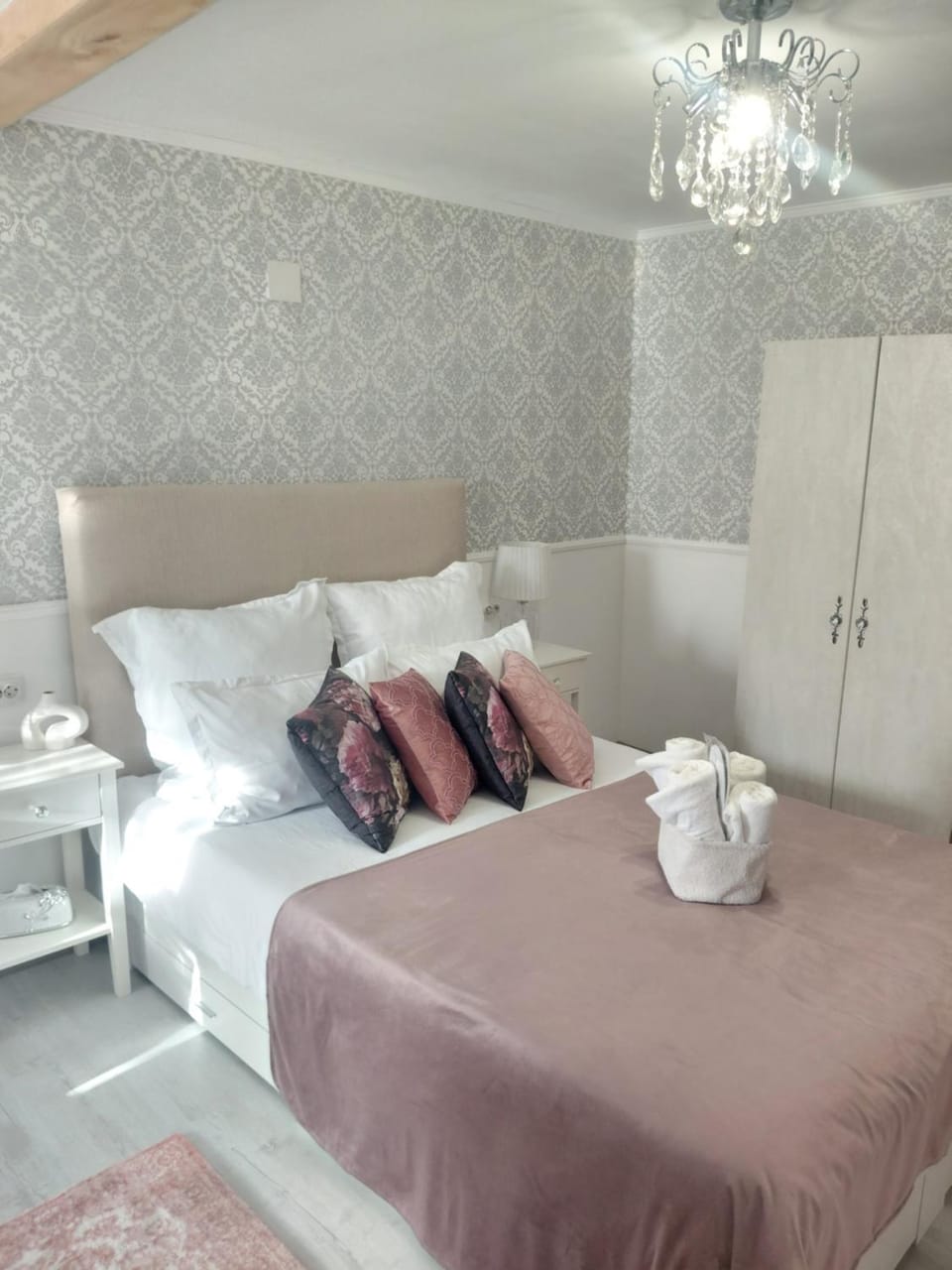 Villa Monica Apartment in Romania