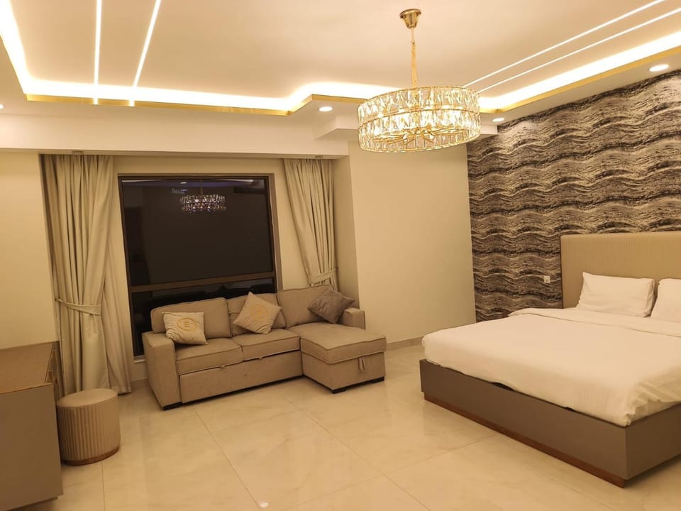 USMANS 5 BEDROOM APARTMENT at JBR WALK RIMAL ON THE BEACH 2750 SFT HUGE Direct Beach Access Fully Serviced JBR Apartment in Dubai