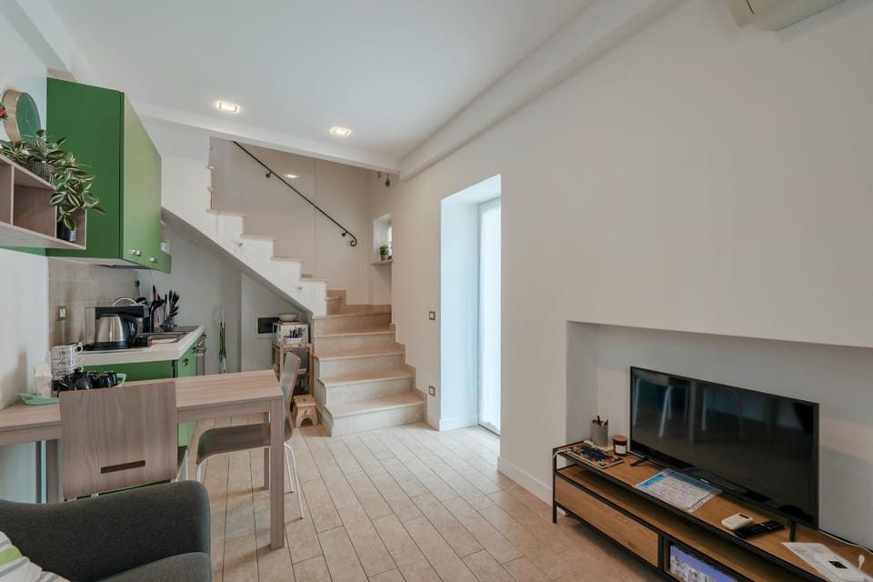 TV and multimedia, Kitchen or kitchenette, kitchen