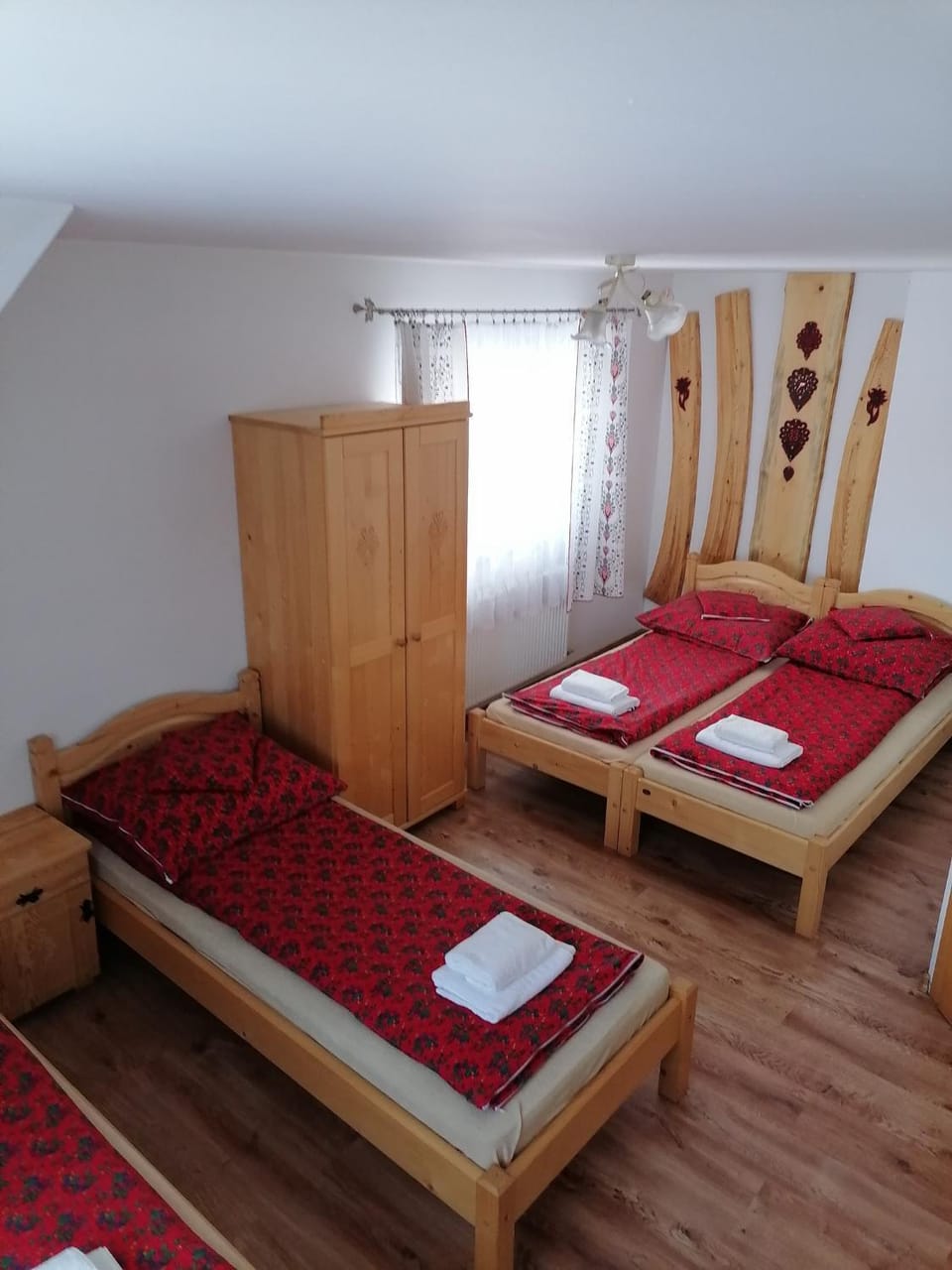 Photo of the whole room, wardrobe