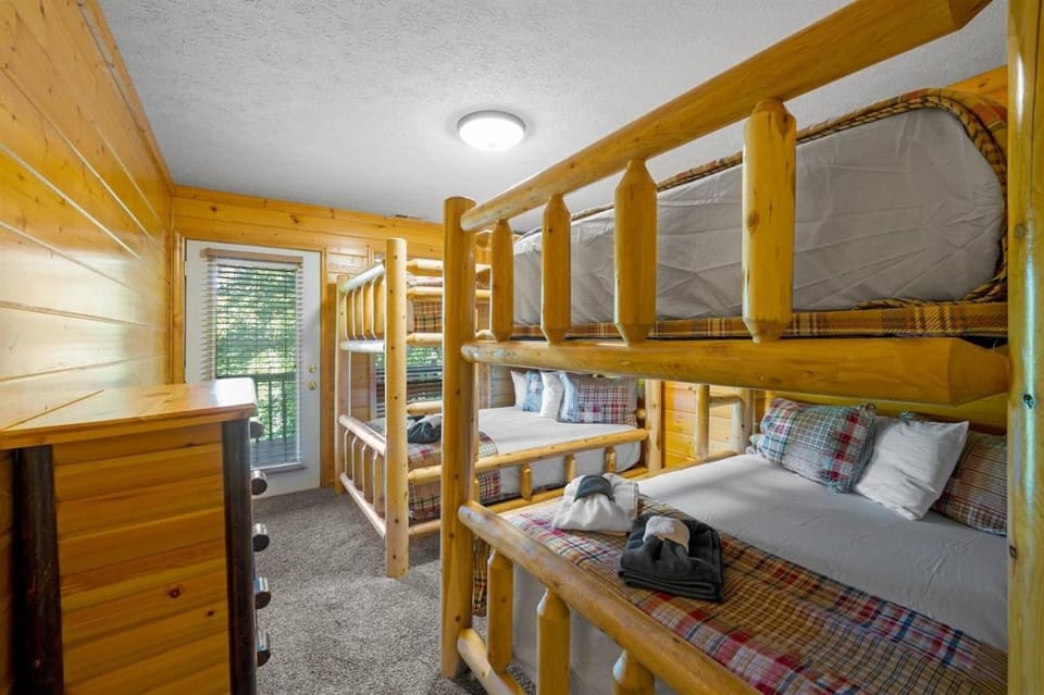 Castle in the Sky House in Sevier County