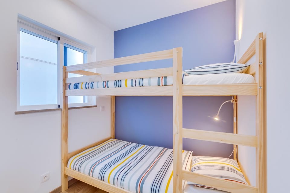 Bedroom, bunk bed