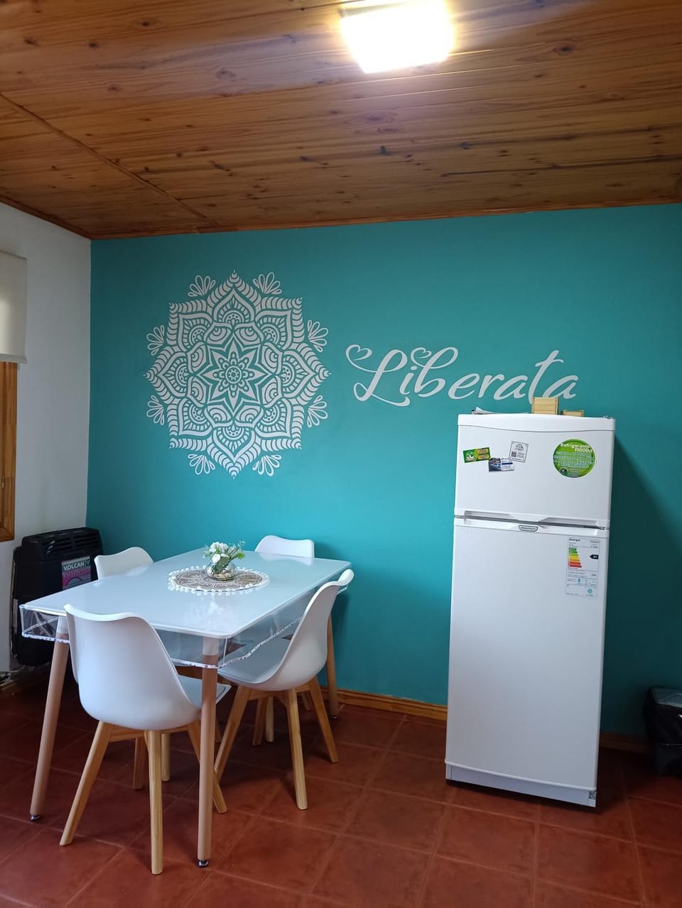 Kitchen or kitchenette, oven