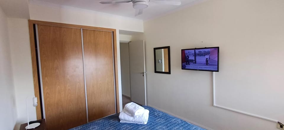 Bedroom, fireplace