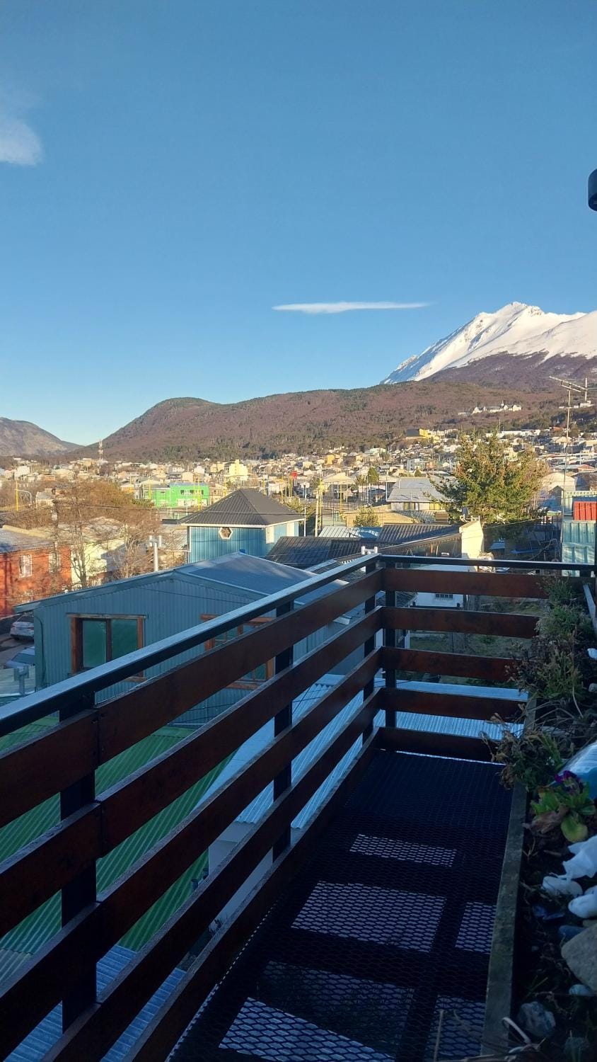 Balcony/Terrace, Mountain view
