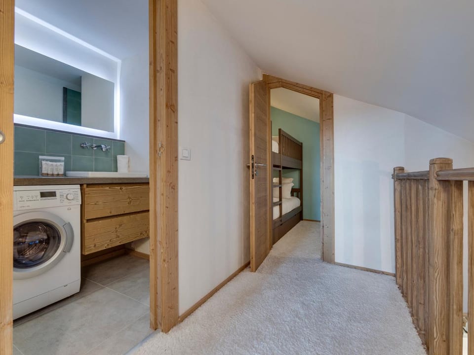 Appartement Duplex Rénové: 3 Pièces, 40m², Parking, Proche Centre Val d'Isère - FR-1-567-96 Apartment in Val dIsere