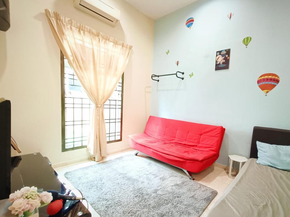 Melaka Homestay with pool 4BR Semi-D,BBQ,KTV,Billiard 15pax DeStarryVilla House in Malacca
